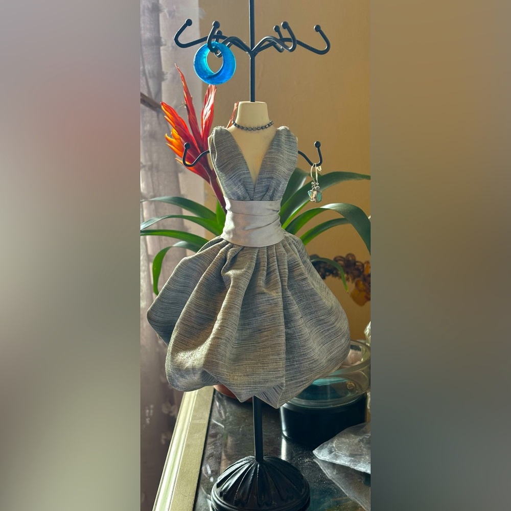 Elegant miniature mannequin in silver Dress Jewelry Stand